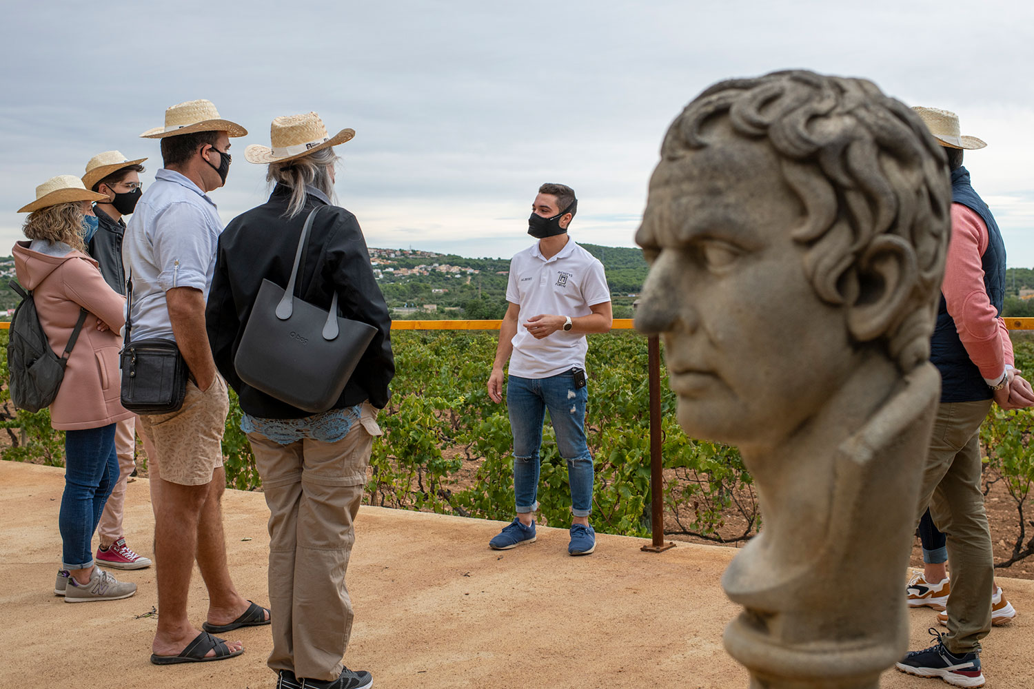 UNA PIZCA DE HISTORIA DEL ENOTURISMO